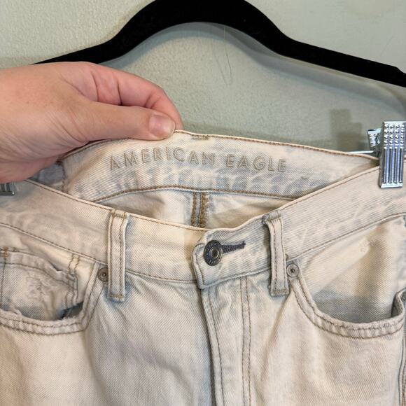 American Eagle Jeans Womens 2 Blue Light Wash Denim Straight Mid Rise Distressed - Picture 5 of 9